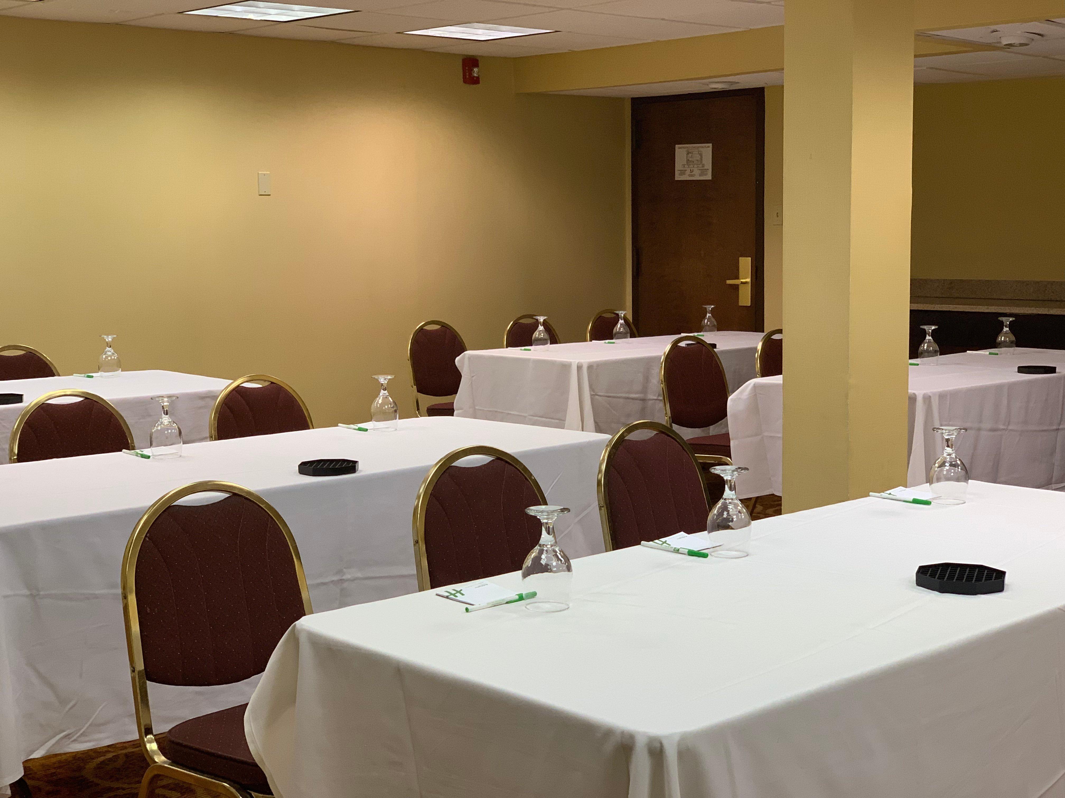 Clarion Hotel & Suites Conference Center Memphis Airport Exteriör bild