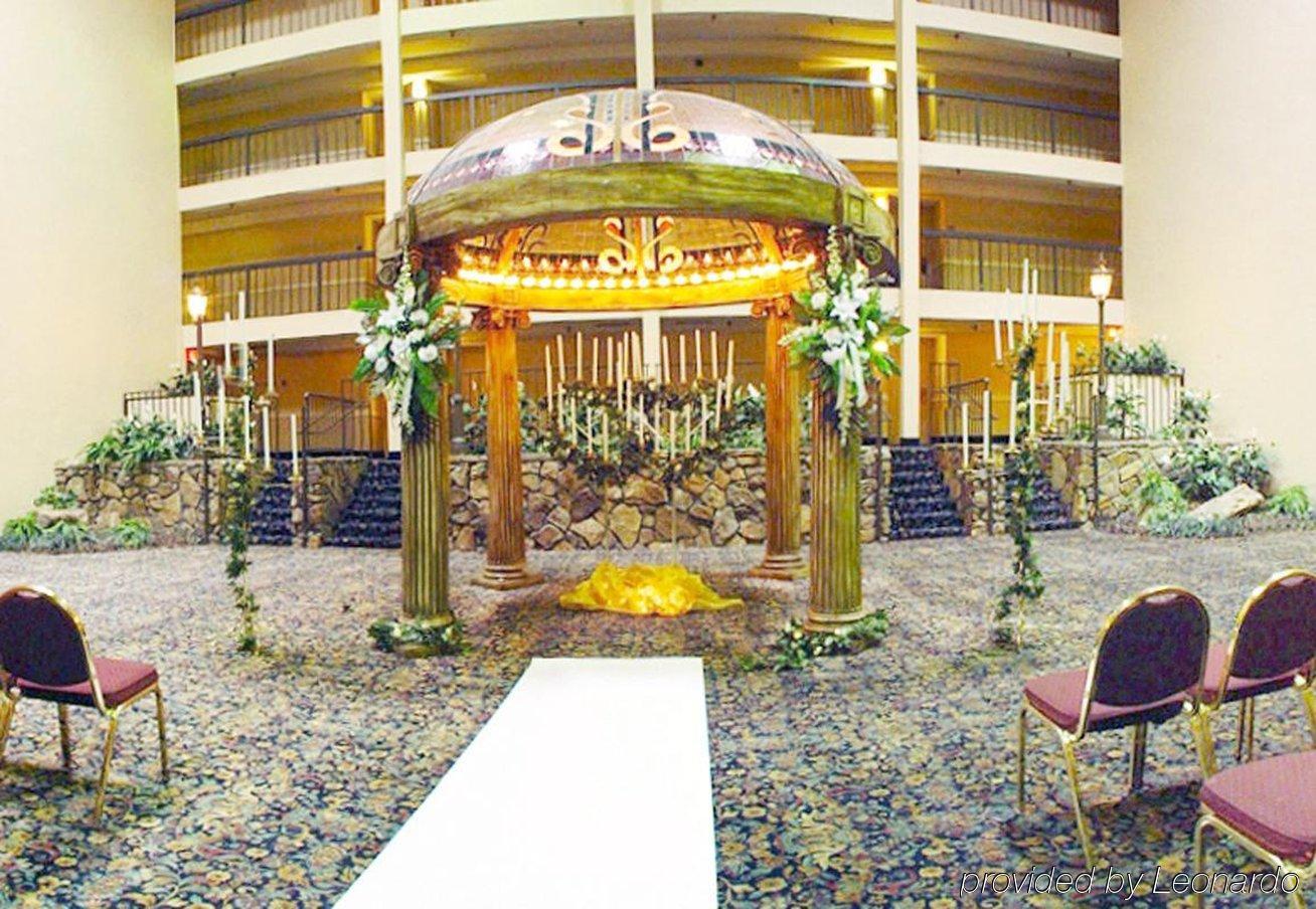 Clarion Hotel & Suites Conference Center Memphis Airport Exteriör bild