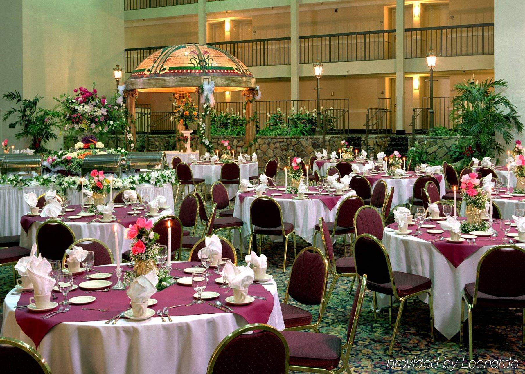 Clarion Hotel & Suites Conference Center Memphis Airport Exteriör bild