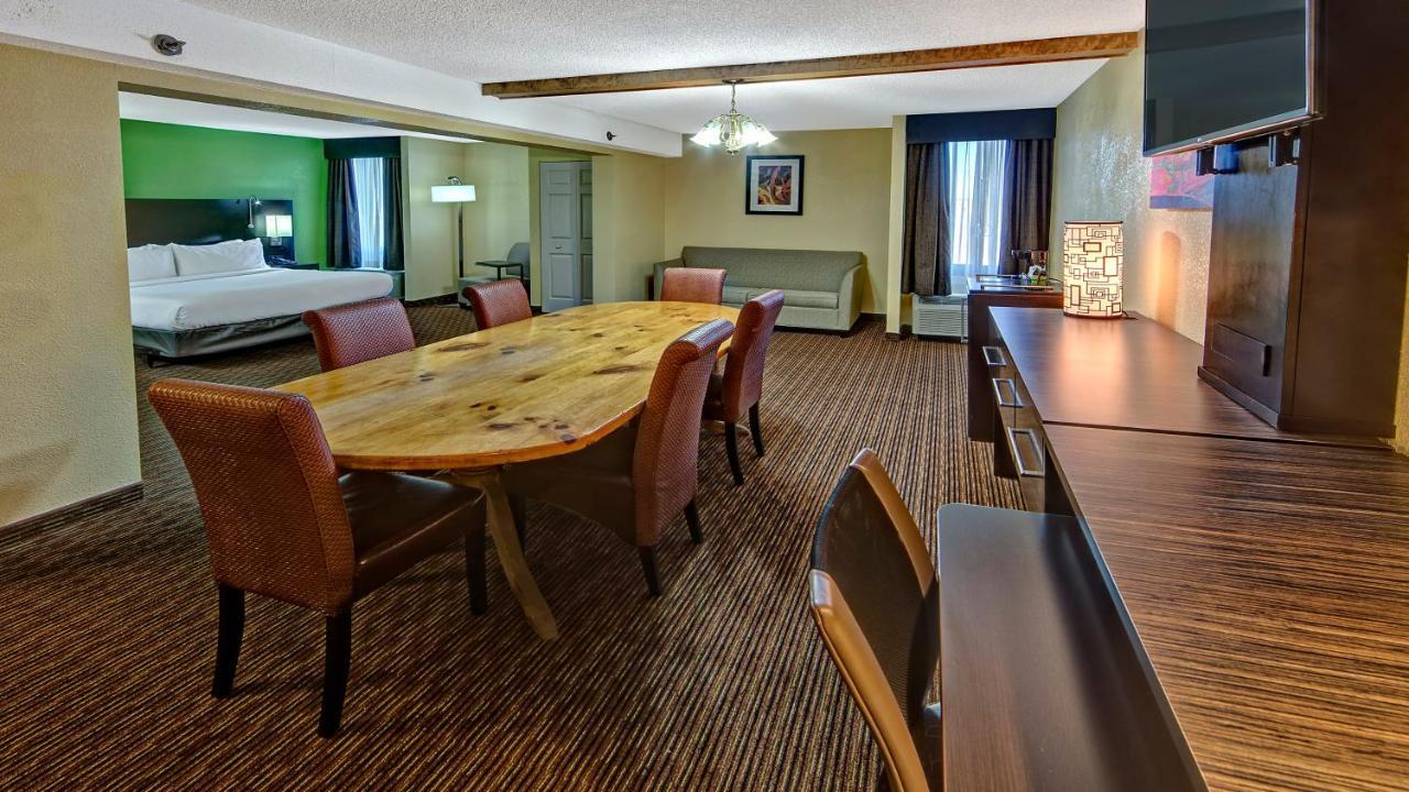 Clarion Hotel & Suites Conference Center Memphis Airport Exteriör bild