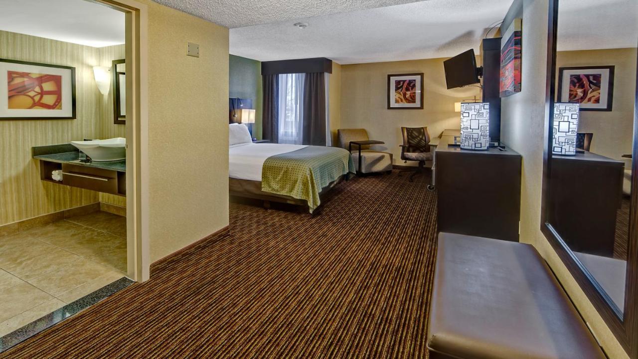 Clarion Hotel & Suites Conference Center Memphis Airport Exteriör bild